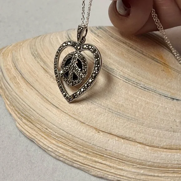 925 Sterling Silver. Marcasite. Necklace - Picture 2 of 8